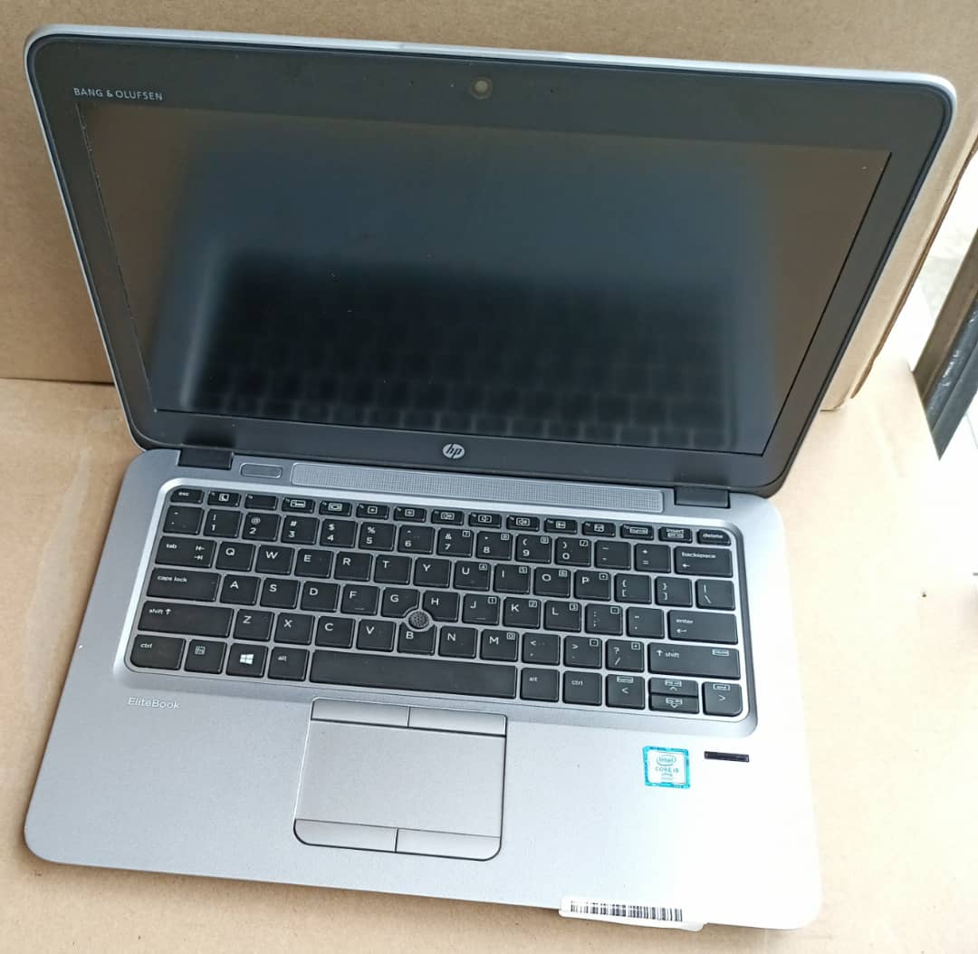 HP ELITE BOOK 820 G3